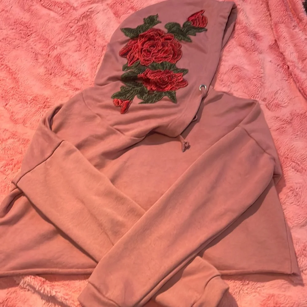 Rue21 cropped hoodie - Picture 1 of 2
